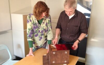 Review of the bumblebee nest box from Nurturing Nature